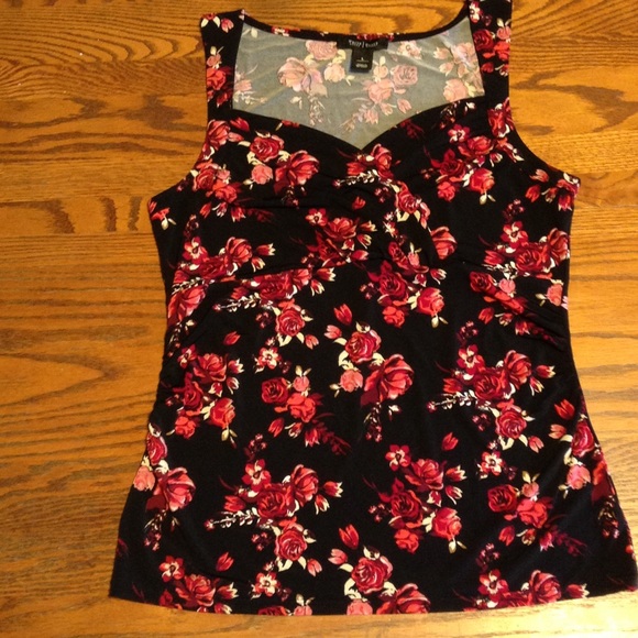 Beautiful dressy stretch top