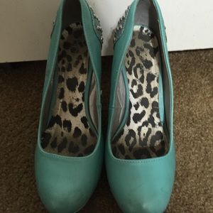 Teal wedges