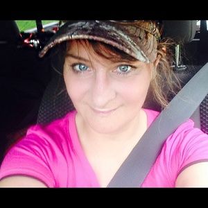 Meet your Posher, Angie