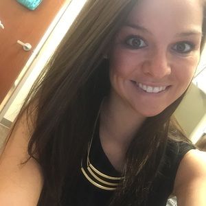 Meet your Posher, Laura