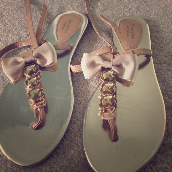 Simply Vera sandals