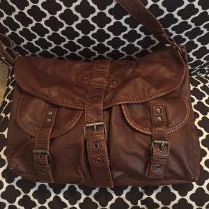 🚫 SOLD 🚫 Amazing Faux Leather Cross Body Bag