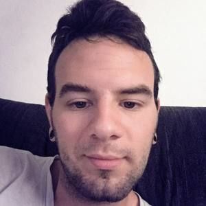 Meet your Posher, Tad