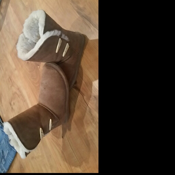 Bearpaw Two Button Uggs