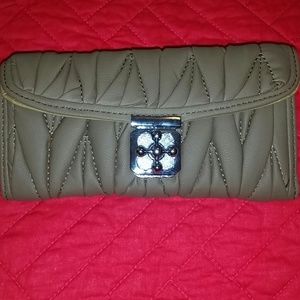 Wallet-clutch