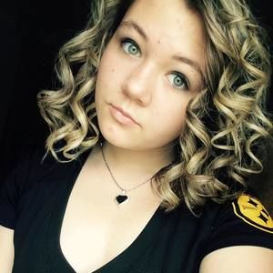 Meet your Posher, Katelyn