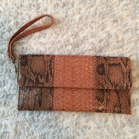"Snake print" night out wristlet - Picture 1 of 2
