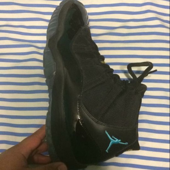Jordan 11 - Picture 2 of 4