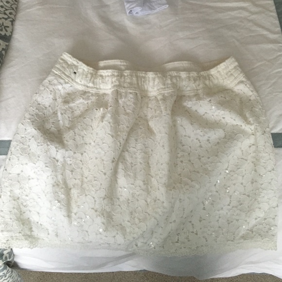 Abercrombie and Fitch lace skirt - Picture 2 of 4