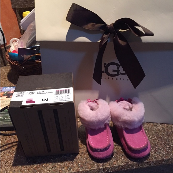 Gage Ugg Boots Size 2/3