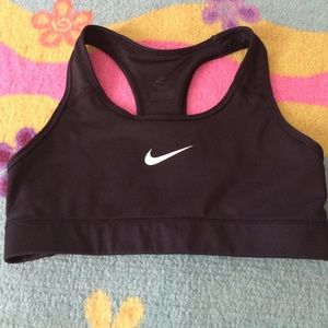 Nike pro sports bra