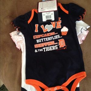 Detroit Tigers baby onesies(3)