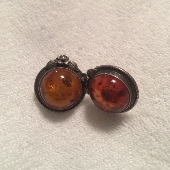 Silver and amber earrings