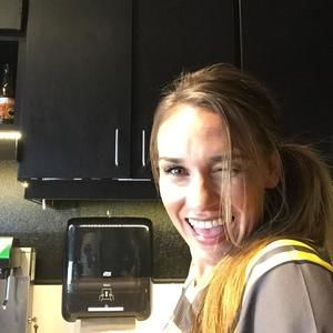 Meet your Posher, Tina