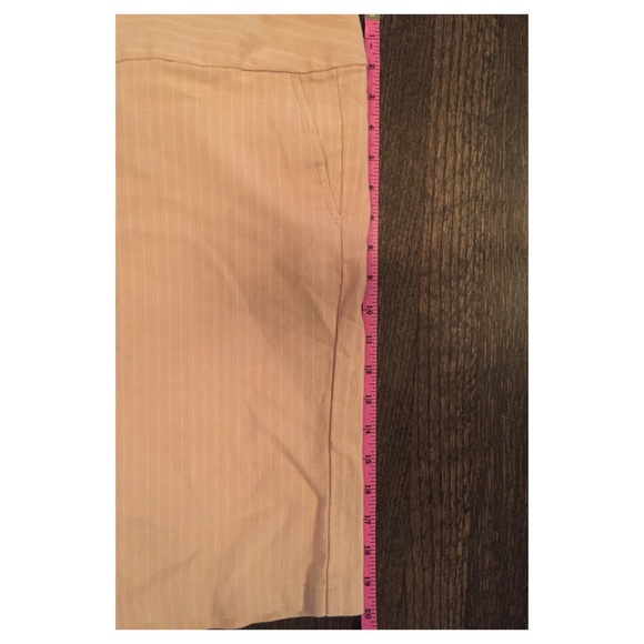 Shorts - Picture 3 of 3