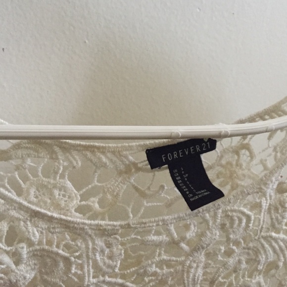 Small lace top from forever 21 - Picture 2 of 2