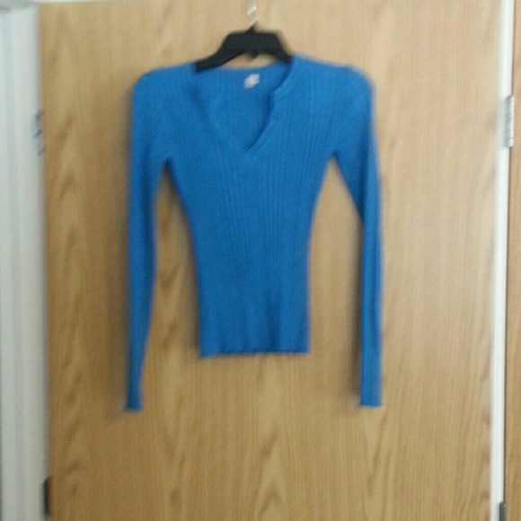 Ribbed blue sweater