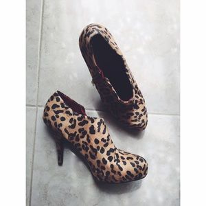 Leopard booties