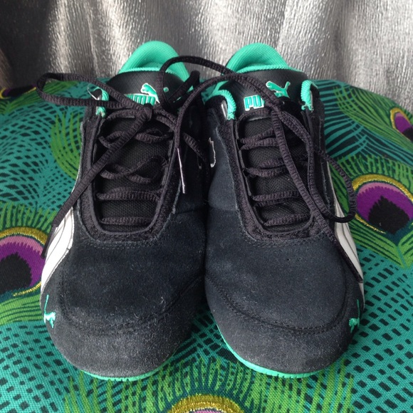 PUMA Running Shoe