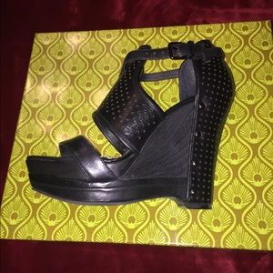 Gianni Bini wedges "Jayne "