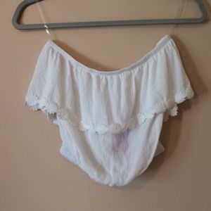 White topless top with daisies