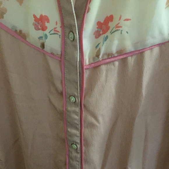 Button-Down shirt - Picture 3 of 3