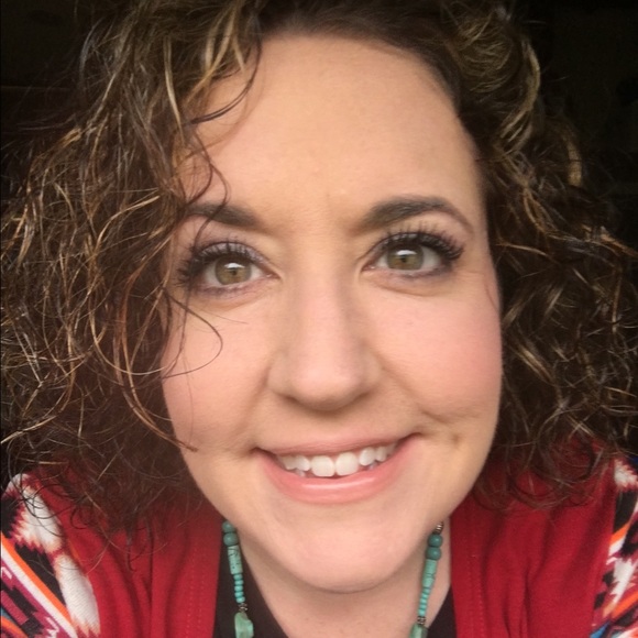 Meet your Posher, Candace - Picture 1 of 1