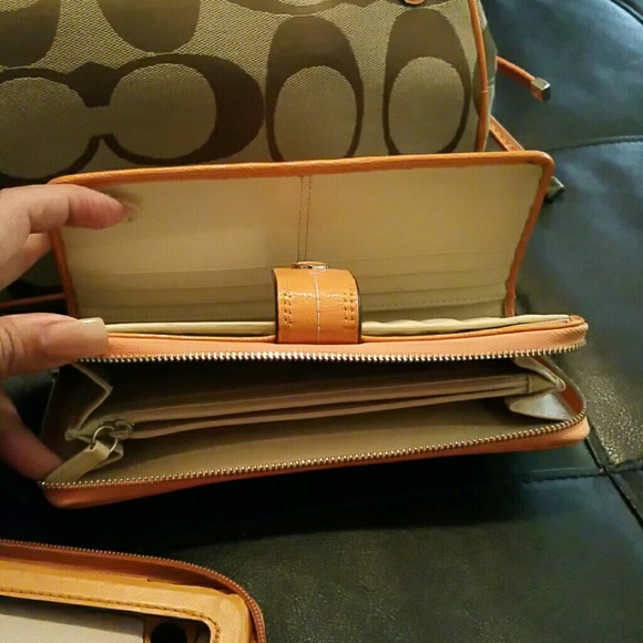 Orange Coach bundle - Picture 2 of 4