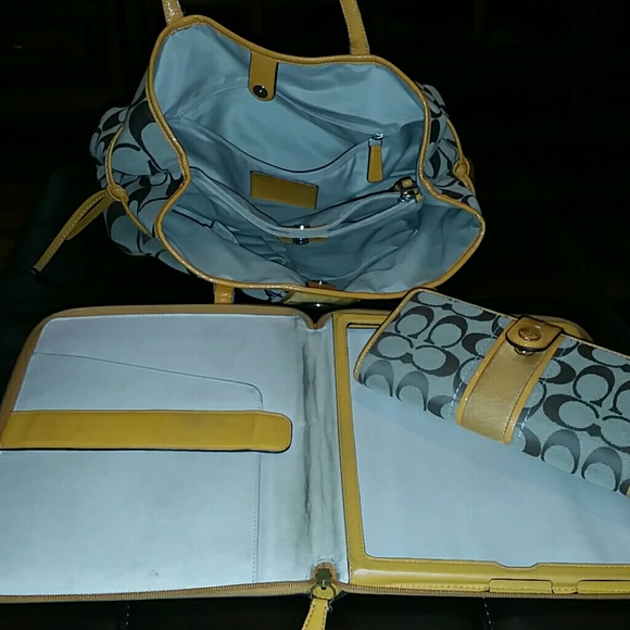 Orange Coach bundle - Picture 3 of 4