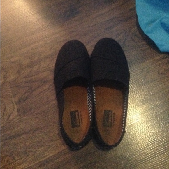 Off brand toms