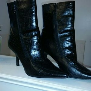 Black mid calf boot