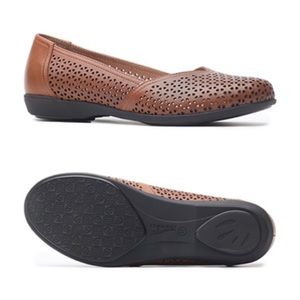 New Dansko "Neely" Toffee Flats Size EU 37