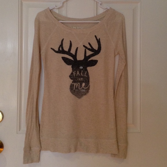 Long sleeve shirt with dear