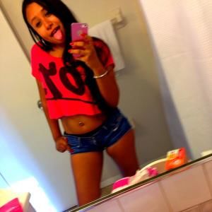 Meet your Posher, Sara