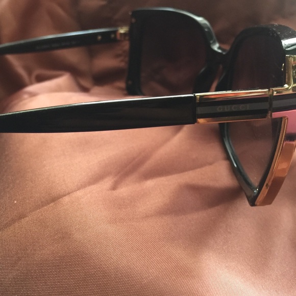 Gucci Sunglasses - Picture 2 of 3