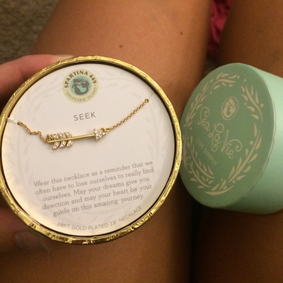 Sea la vie necklace