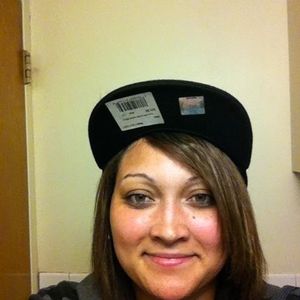 Meet your Posher, Charie