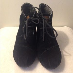 Toms Desert Wedges black