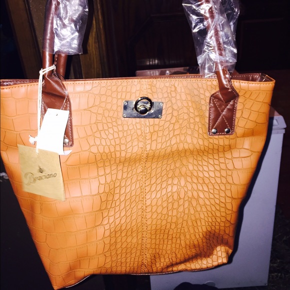 CUTE PURSEN NWT