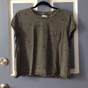 American Eagle destroy t-shirt
