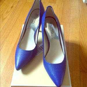 Reduced!! 🤑Michael Kors Flex Mid Pump🤑