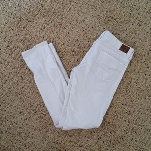 American eagle white skinny jeans