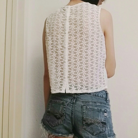 🔻sale price dropped🔻 White lace floral top