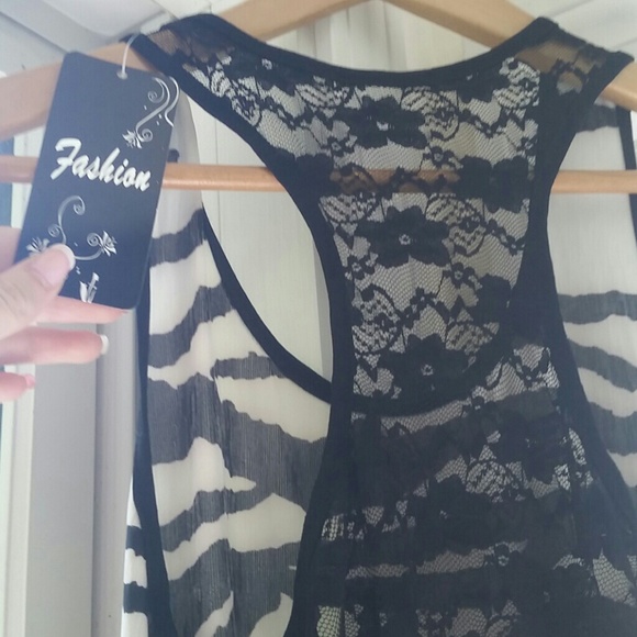 Red butterfly dress/tunic - Picture 3 of 4