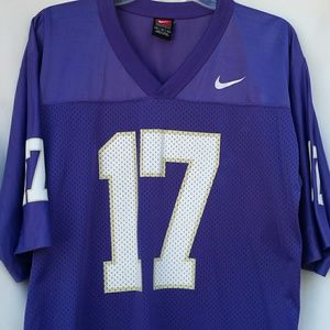 UW #17 jersey