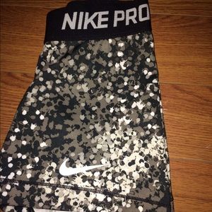 Nike pro XS spandex