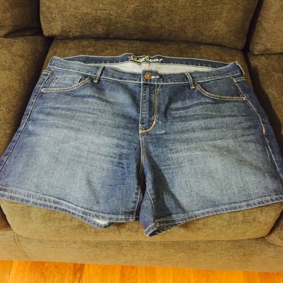 Old Navy SweeHeart Denim Shorts
