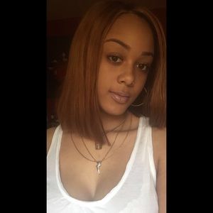 Meet your Posher, Mia