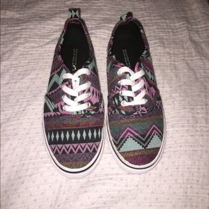 H&m Aztec print shoes