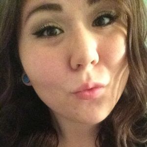 Meet your Posher, Elysia